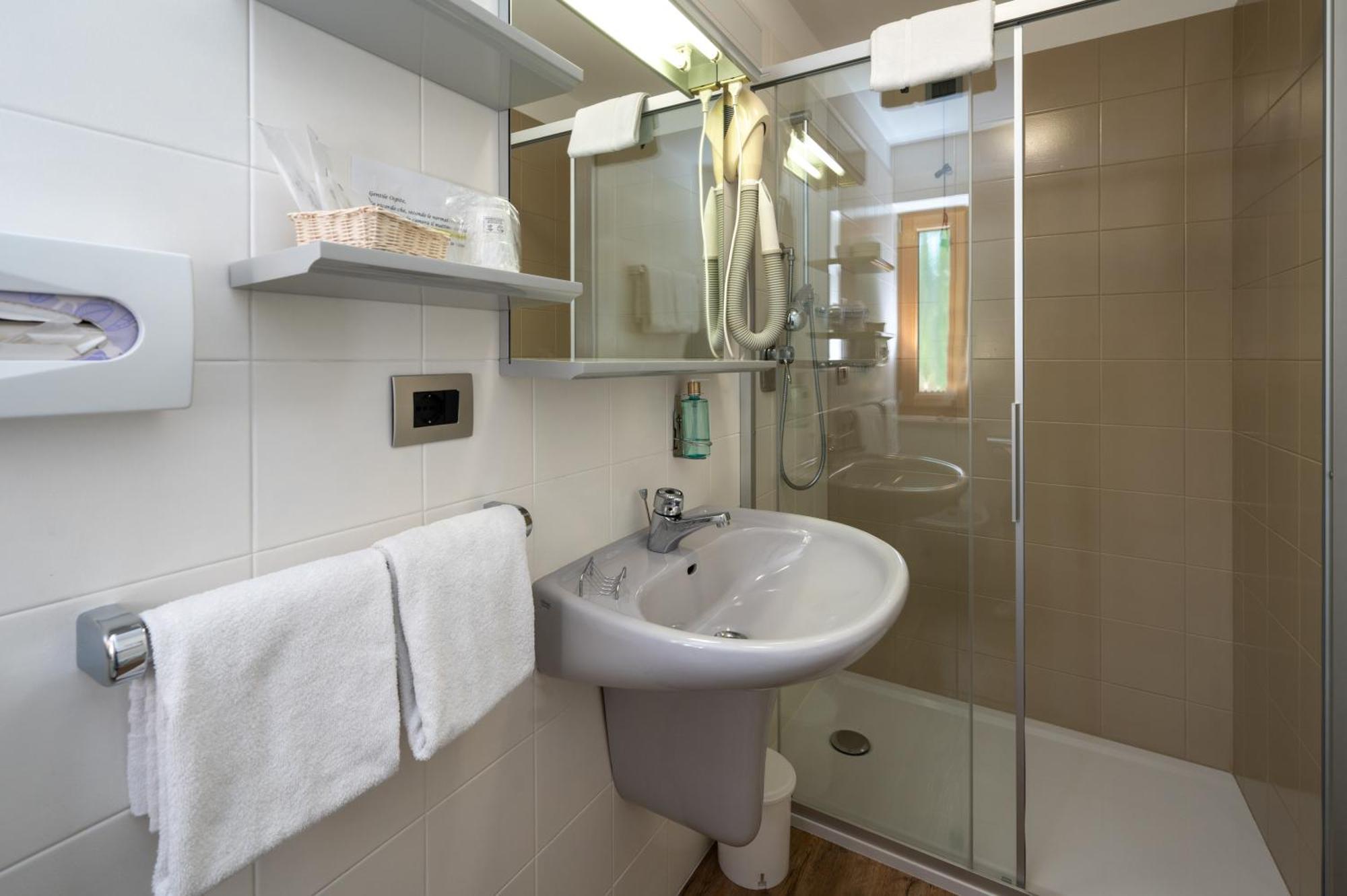 Garni Lastei Hotel