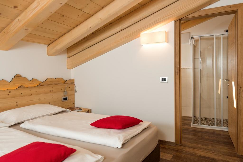 Garni Lastei Hotel