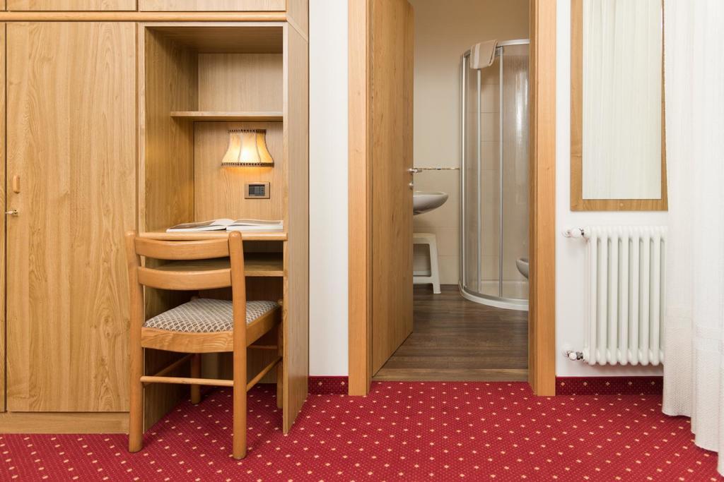Garni Lastei Hotel